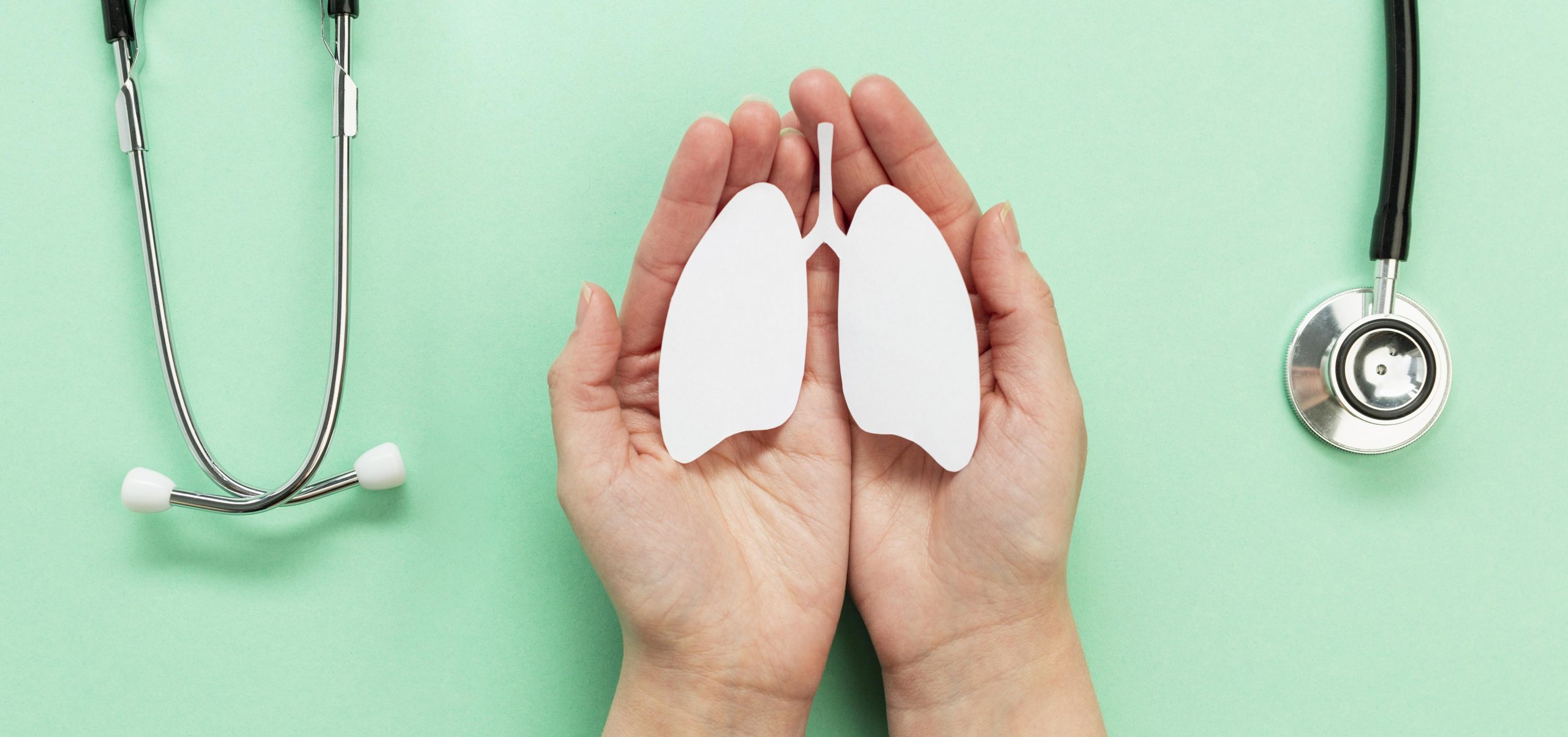 hands-with-lungs-shape055